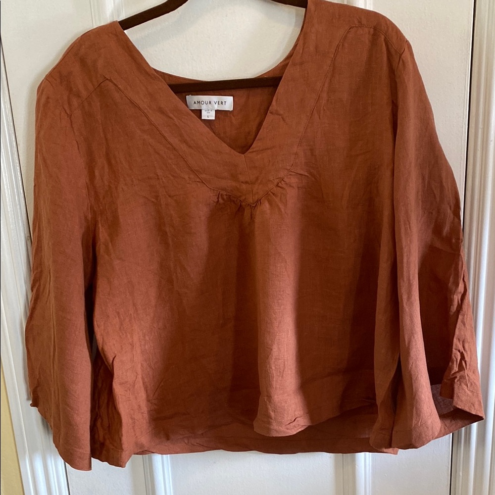 Amour Vert Women's Rust Top